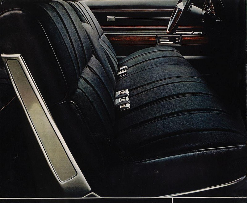 1972 Oldsmobile Full-Line Brochure Page 33
